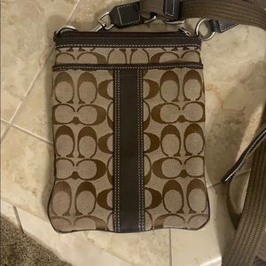 Coach Cross Body Signature bag